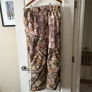 Cabela's Fleece insulated Woodland Camouflage Cargo Pants - Thinsulate Platinum